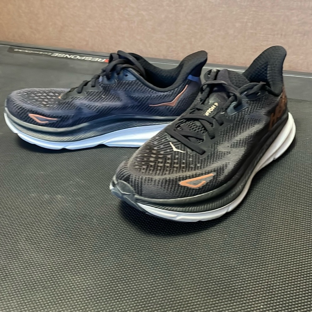 Hoka Clifton 9